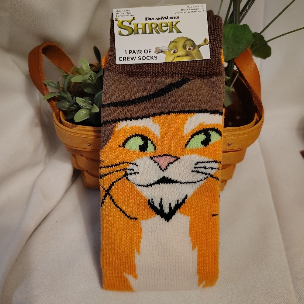 👢Shrek "Puss In Boots" Crew Socks 6-12 Adult